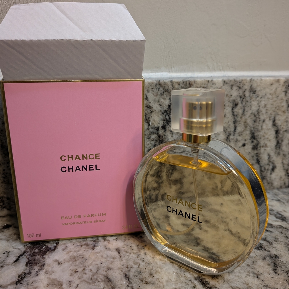 CHANEL Chance Eau de Parfum — Pink Box with Gold Accents